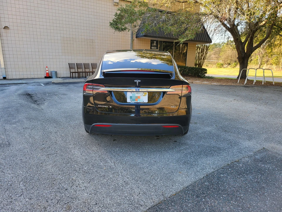 2017 Tesla Model X - Image 11 of 31