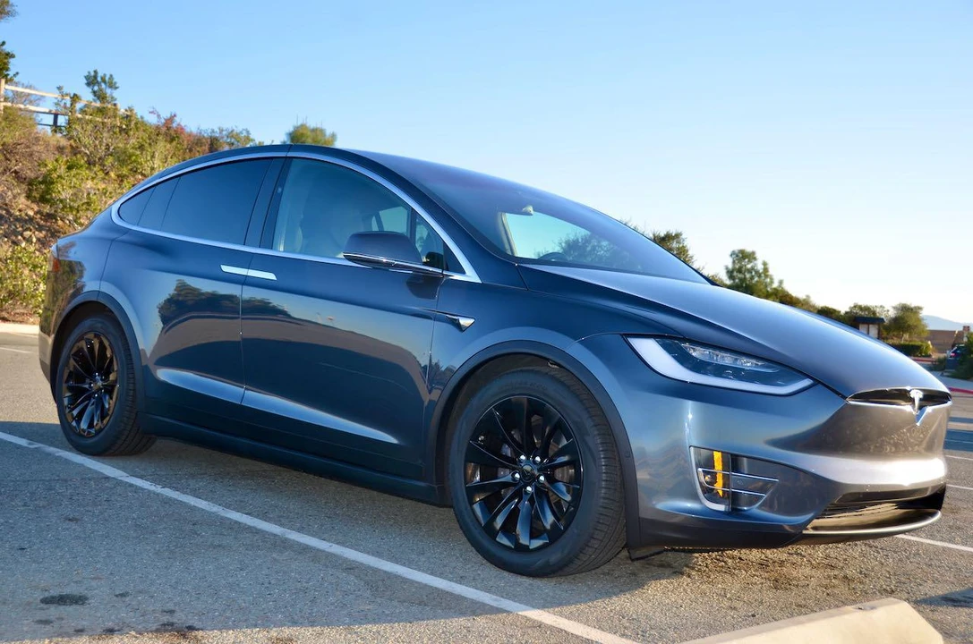 2017 Tesla Model X - Image 20 of 31