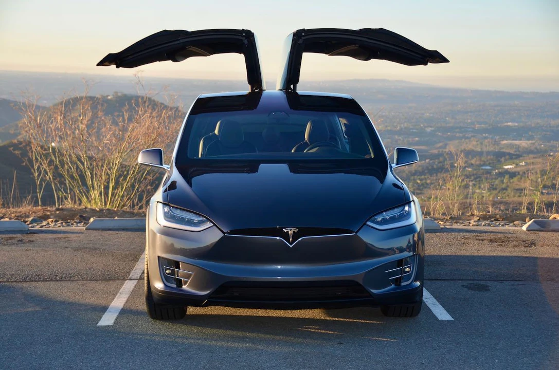 2017 Tesla Model X - Image 23 of 31