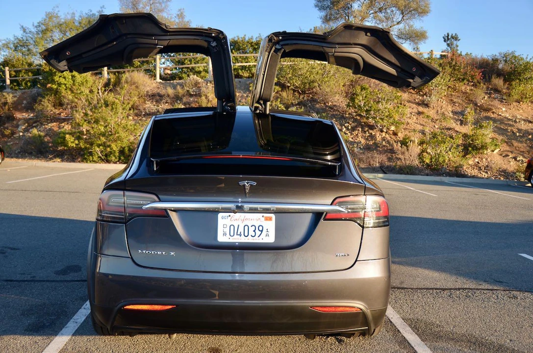 2017 Tesla Model X - Image 31 of 31