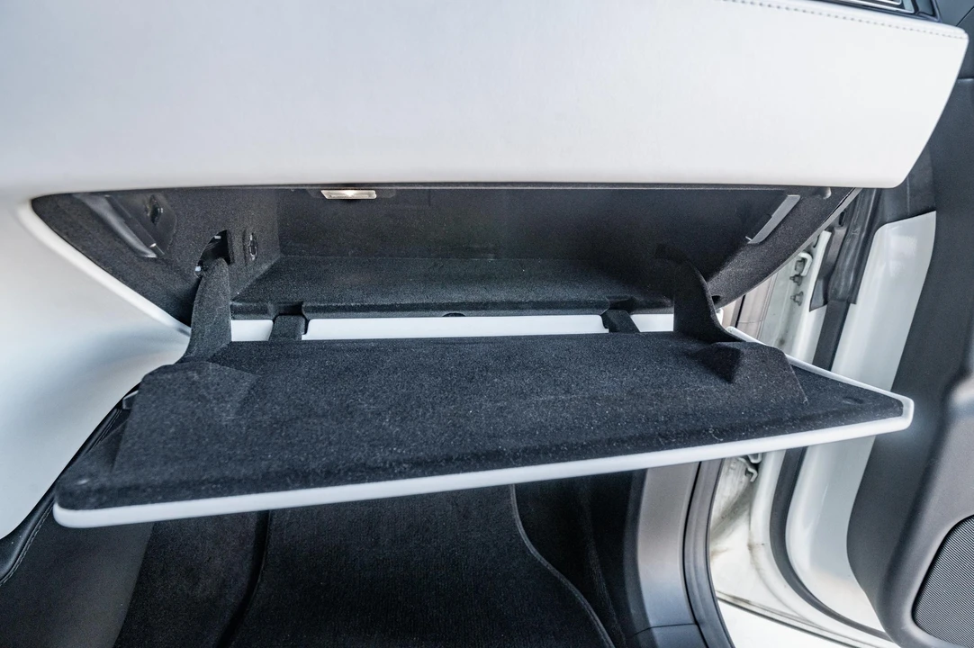 2017 Tesla Model X - Image 30 of 31