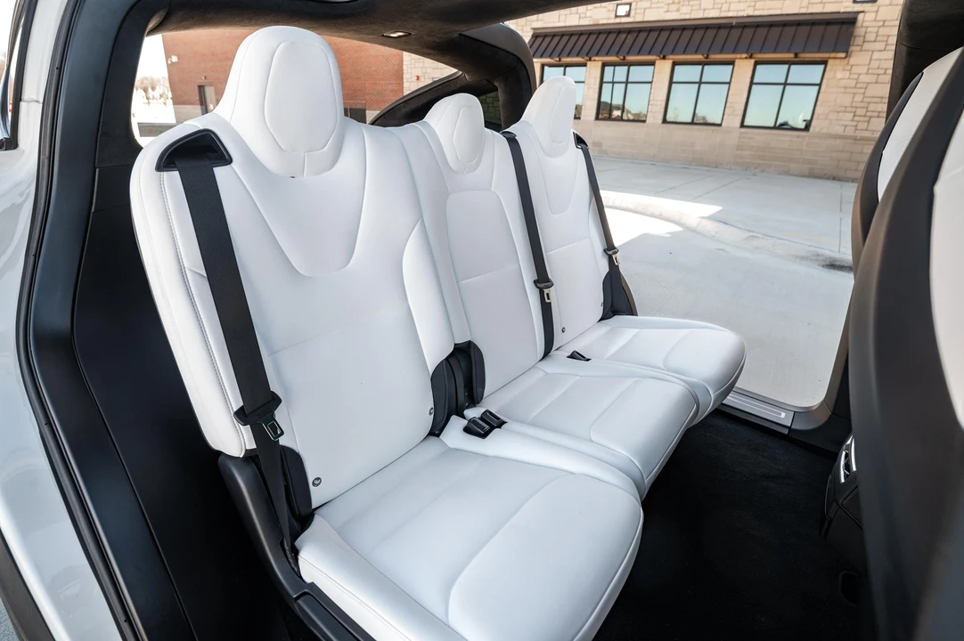 2017 Tesla Model X - Image 22 of 31