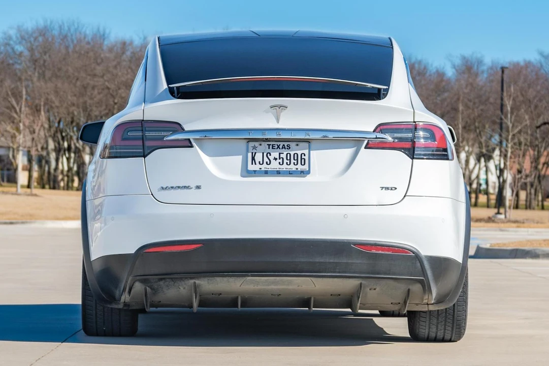 2017 Tesla Model X - Image 5 of 31