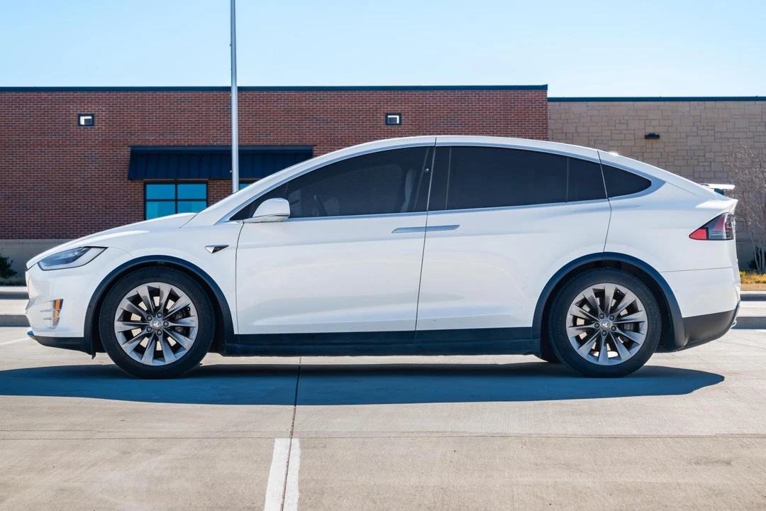2017 Tesla Model X - Image 3 of 31