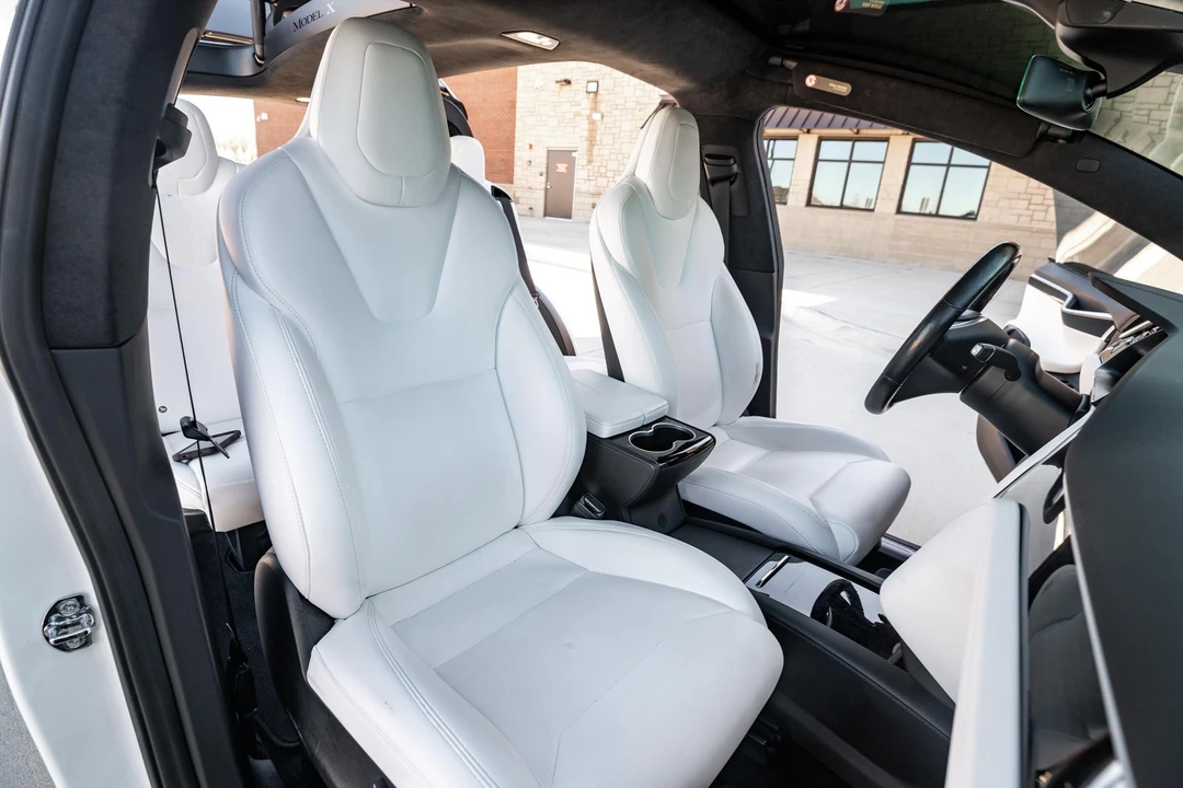 2017 Tesla Model X - Image 19 of 31