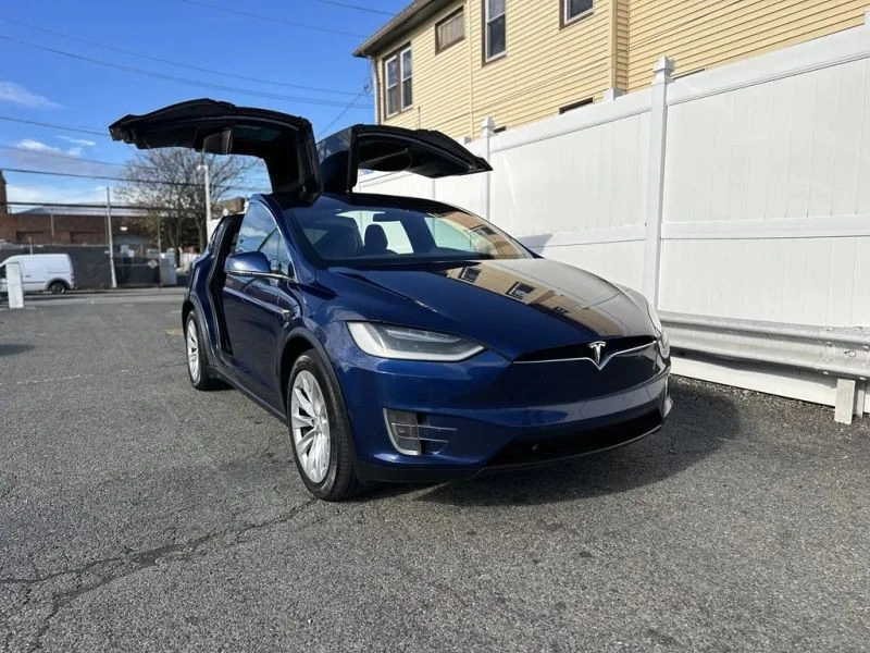 2017 Tesla Model X - Image 3 of 12