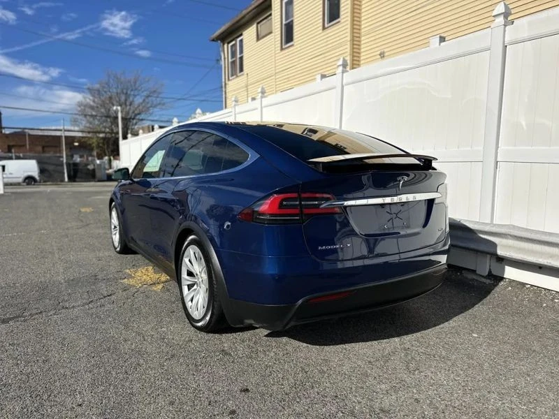 2017 Tesla Model X - Image 5 of 12
