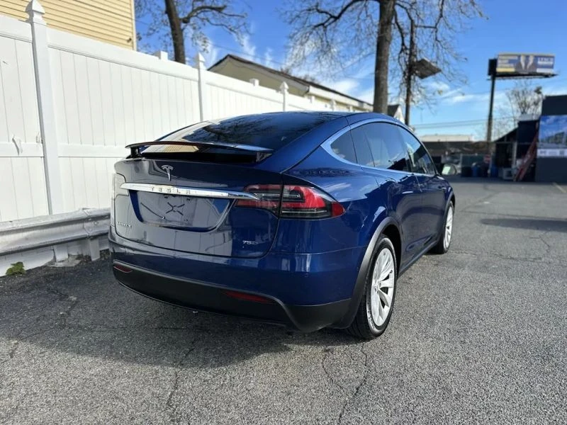 2017 Tesla Model X - Image 7 of 12