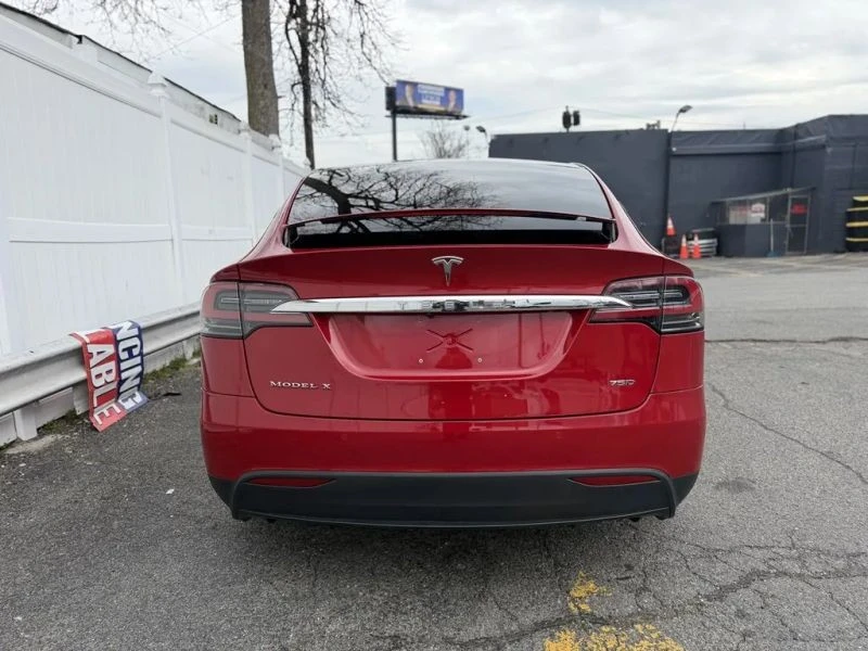 2017 Tesla Model X - Image 6 of 12