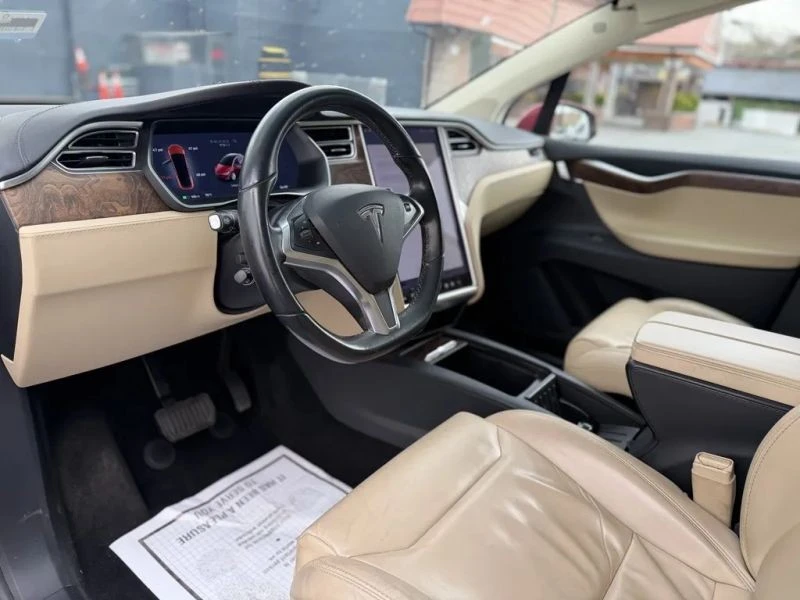 2017 Tesla Model X - Image 10 of 12