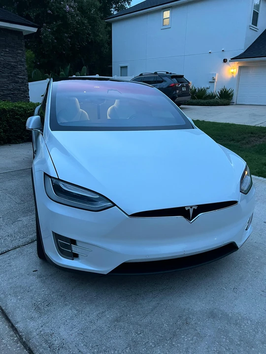 2017 Tesla Model X - Image 16 of 31