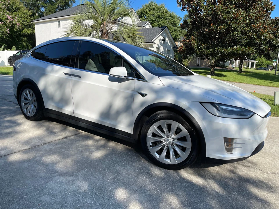 2017 Tesla Model X - Image 14 of 31