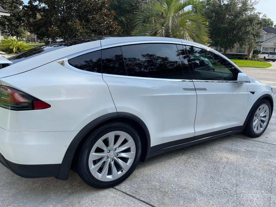 2017 Tesla Model X - Image 30 of 31
