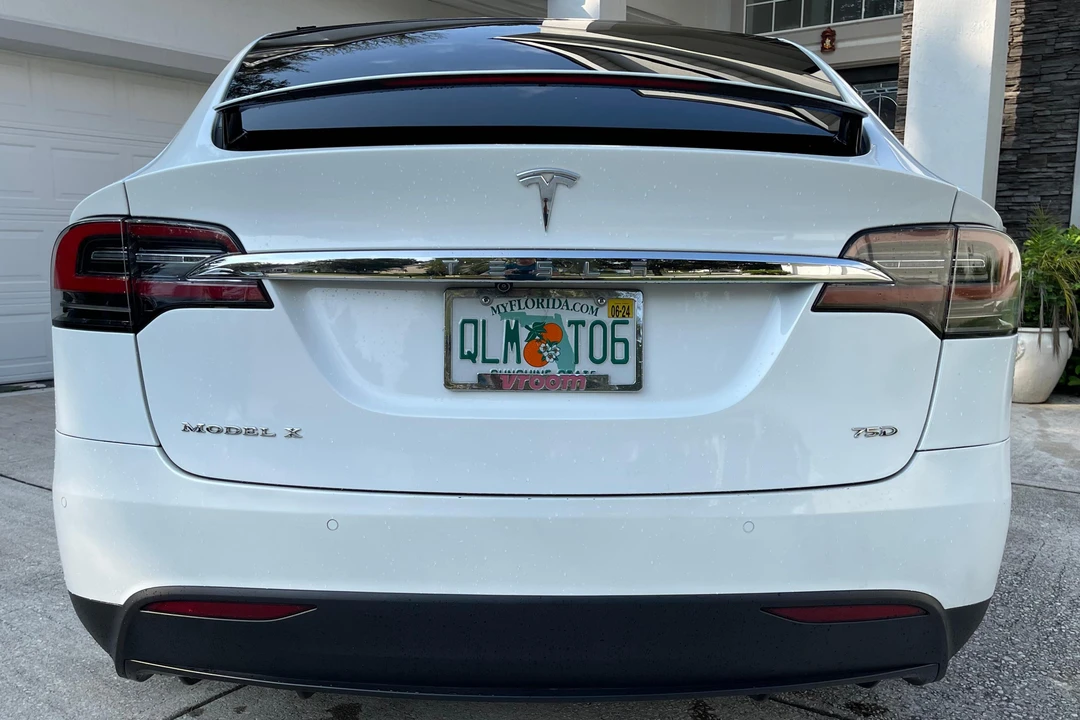 2017 Tesla Model X - Image 5 of 31