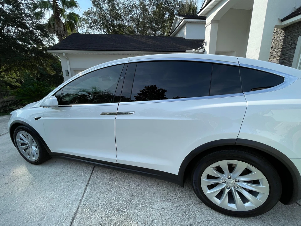 2017 Tesla Model X - Image 26 of 31