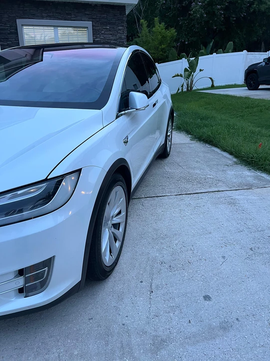 2017 Tesla Model X - Image 24 of 31