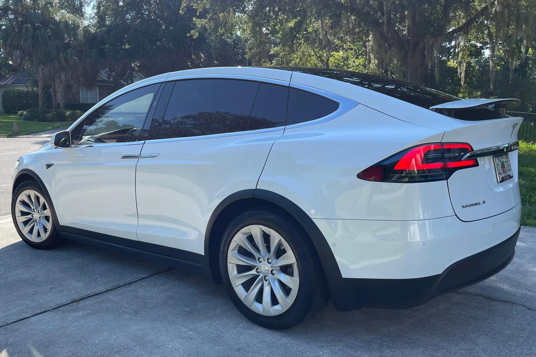 2017 Tesla Model X - Image 4 of 31