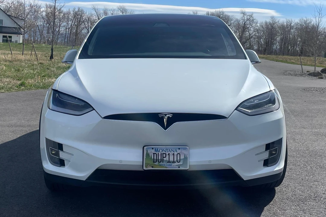 2017 Tesla Model X - Image 2 of 31