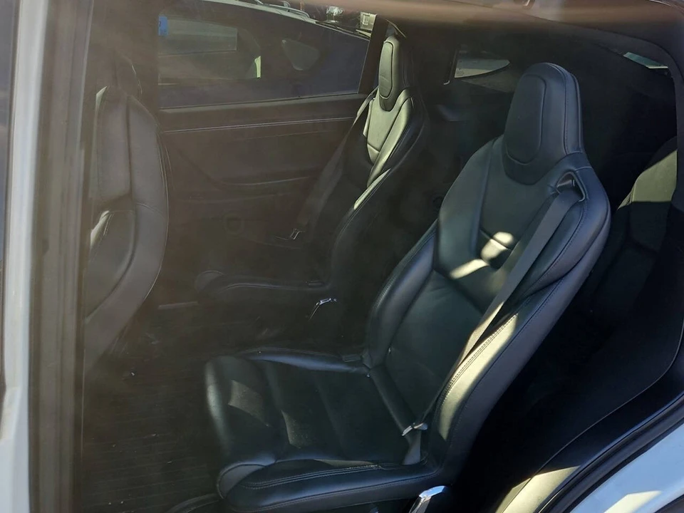 2017 Tesla Model X - Image 10 of 10