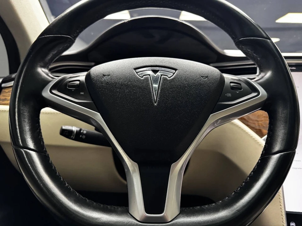2017 Tesla Model X - Image 20 of 21