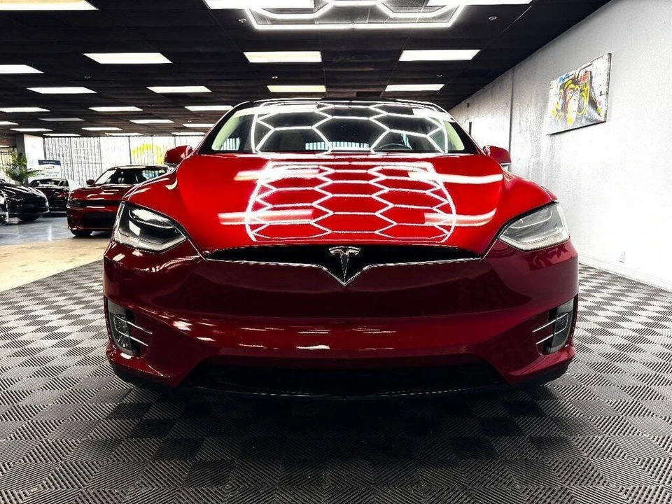 2017 Tesla Model X - Image 4 of 31