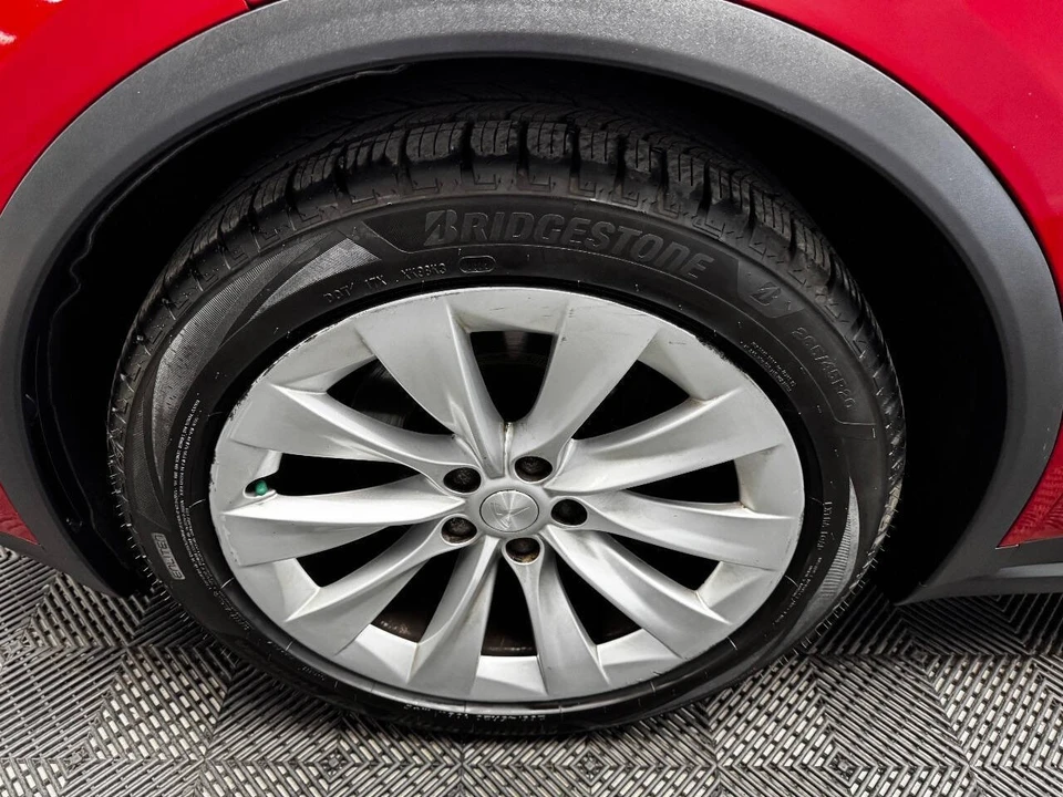 2017 Tesla Model X - Image 19 of 21