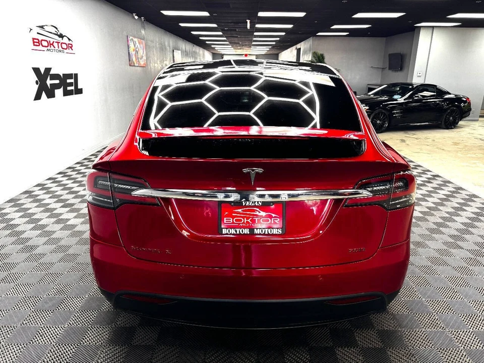 2017 Tesla Model X - Image 11 of 21