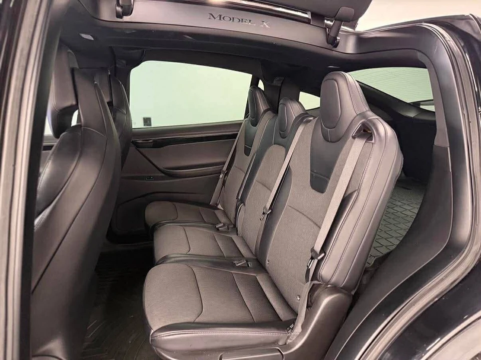 2017 Tesla Model X - Image 8 of 12