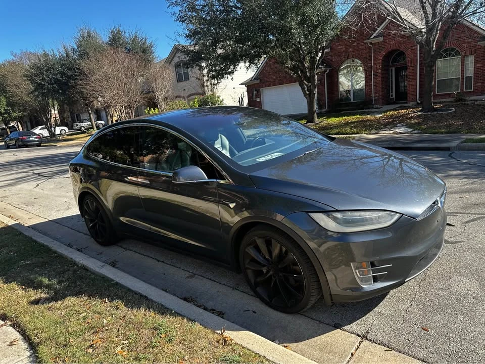2017 Tesla Model X - Image 4 of 8