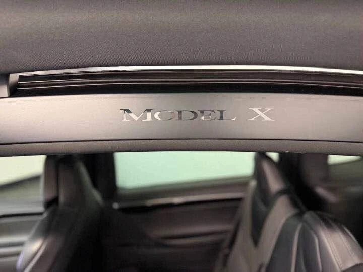 2017 Tesla Model X - Image 10 of 12