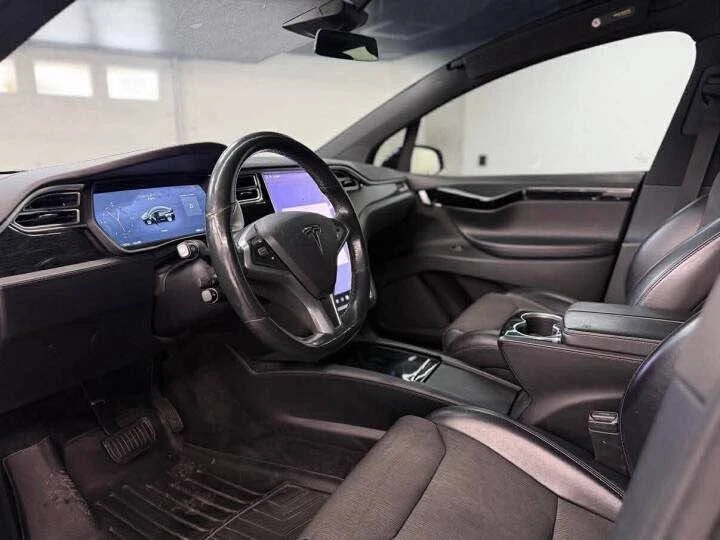 2017 Tesla Model X - Image 12 of 12