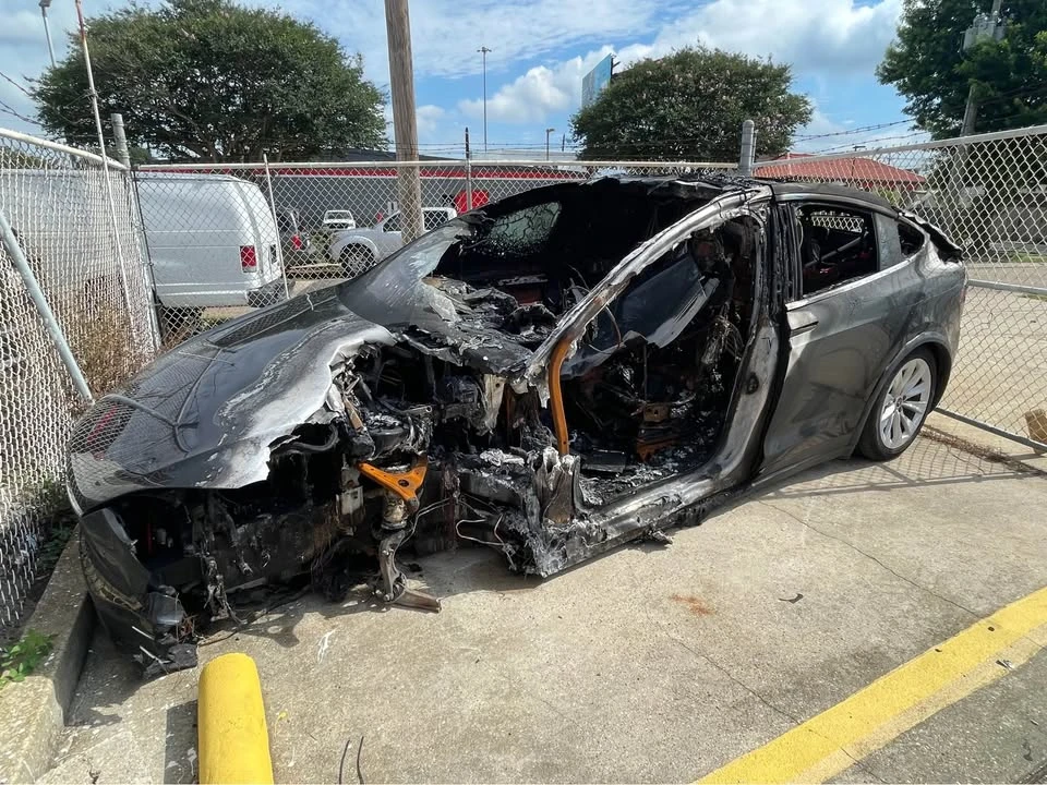 2017 Tesla Model X - Image 4 of 4