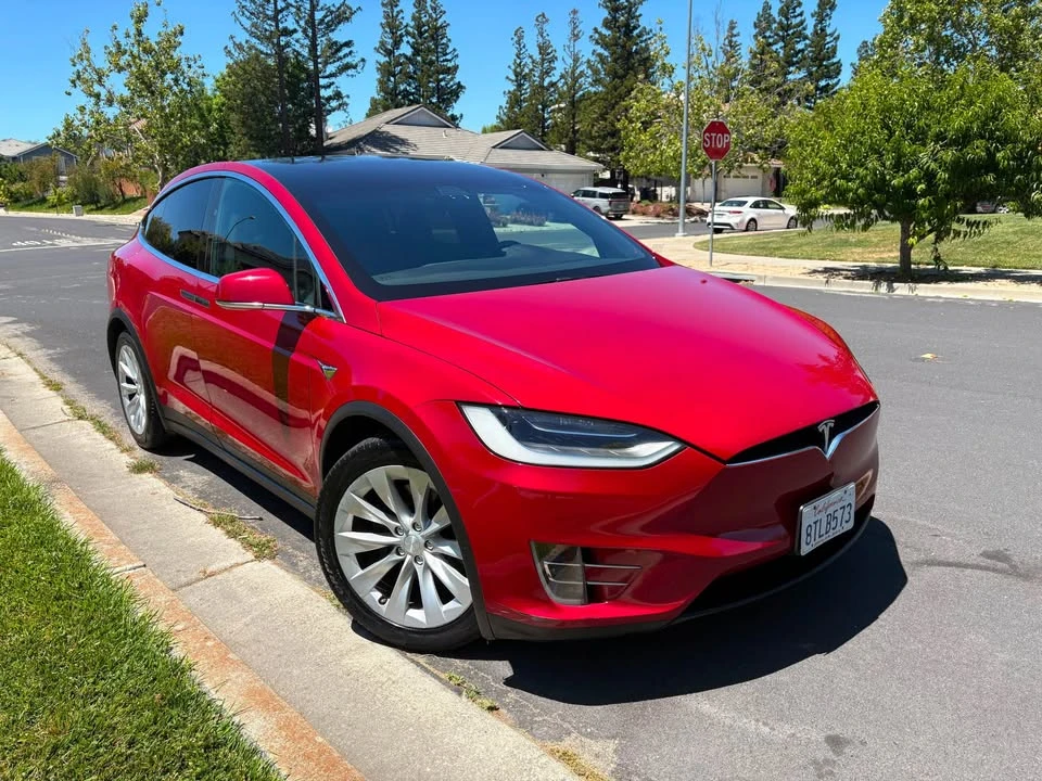 2017 Tesla Model X - Image 8 of 19