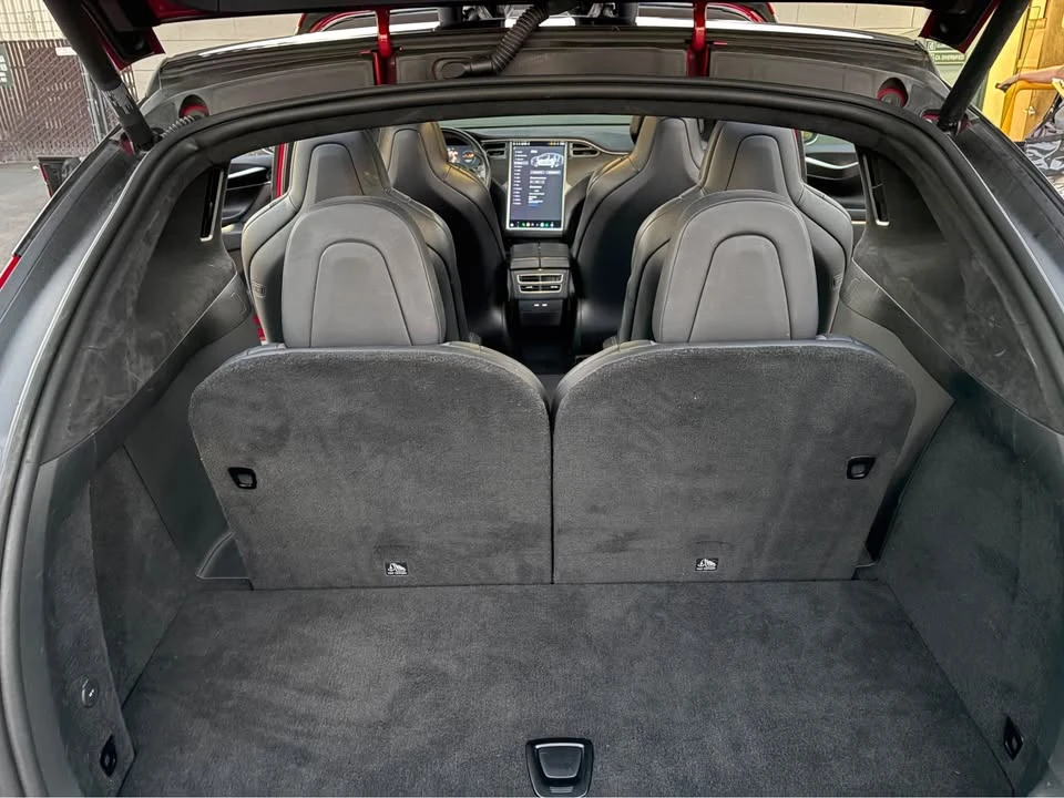 2017 Tesla Model X - Image 19 of 19