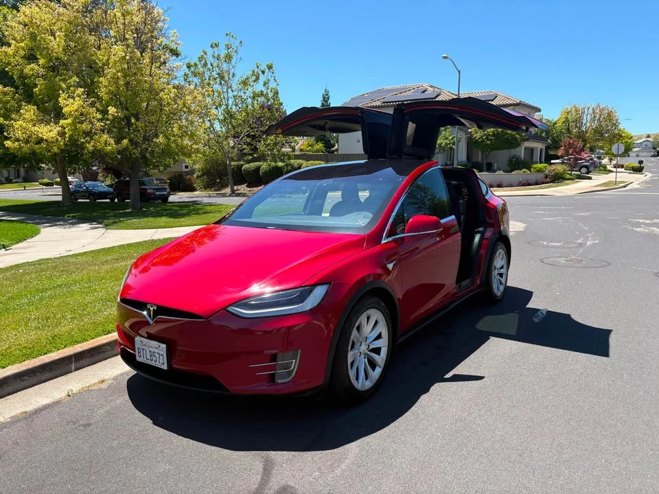 2017 Tesla Model X - Image 6 of 19