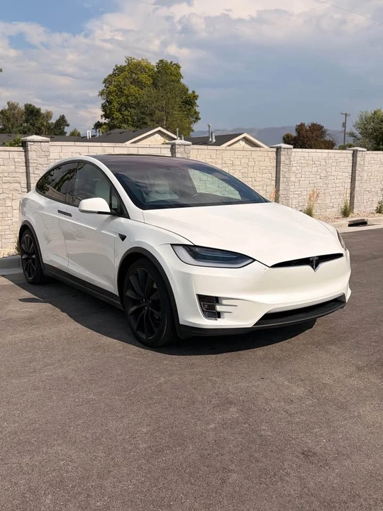 2017 Tesla Model X - Image 2 of 14