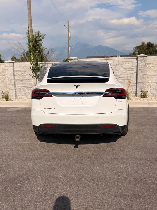2017 Tesla Model X - Image 6 of 14