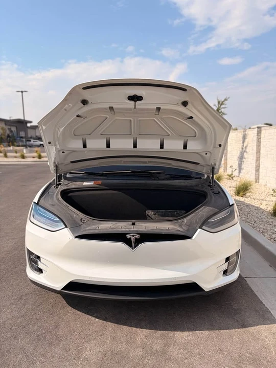 2017 Tesla Model X - Image 11 of 14