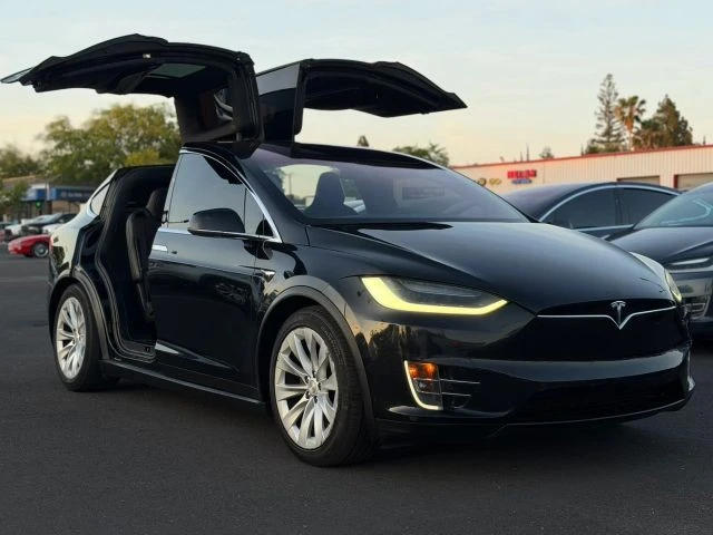2017 Tesla Model X - Image 11 of 21