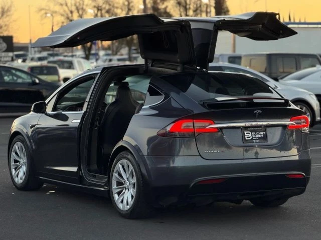 2017 Tesla Model X - Image 13 of 21