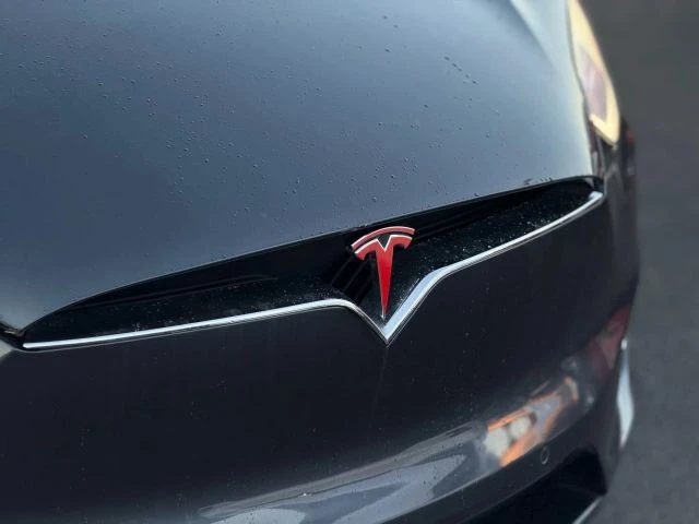 2017 Tesla Model X - Image 4 of 12