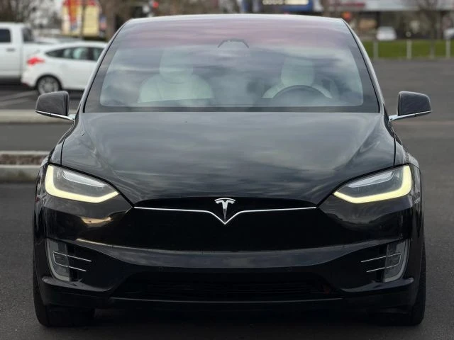 2017 Tesla Model X - Image 5 of 12