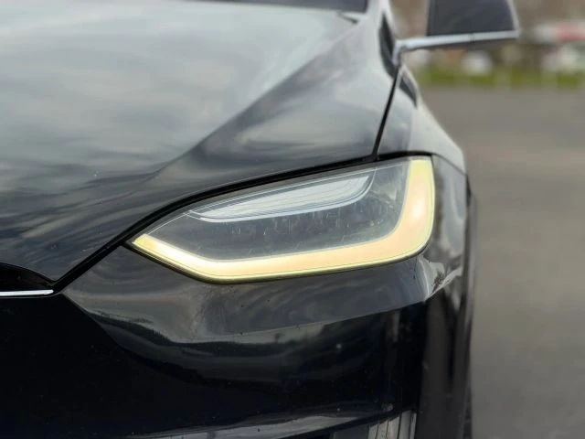 2017 Tesla Model X - Image 6 of 12