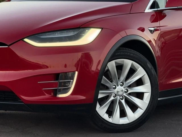 2017 Tesla Model X - Image 2 of 21