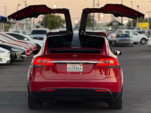 2017 Tesla Model X - Image 11 of 12