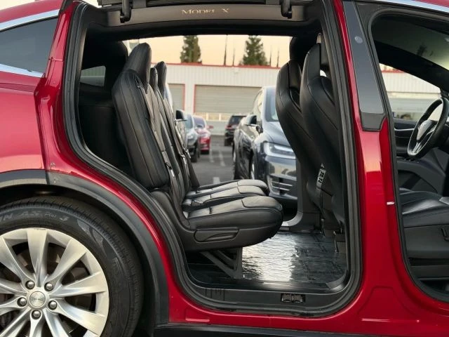 2017 Tesla Model X - Image 17 of 21