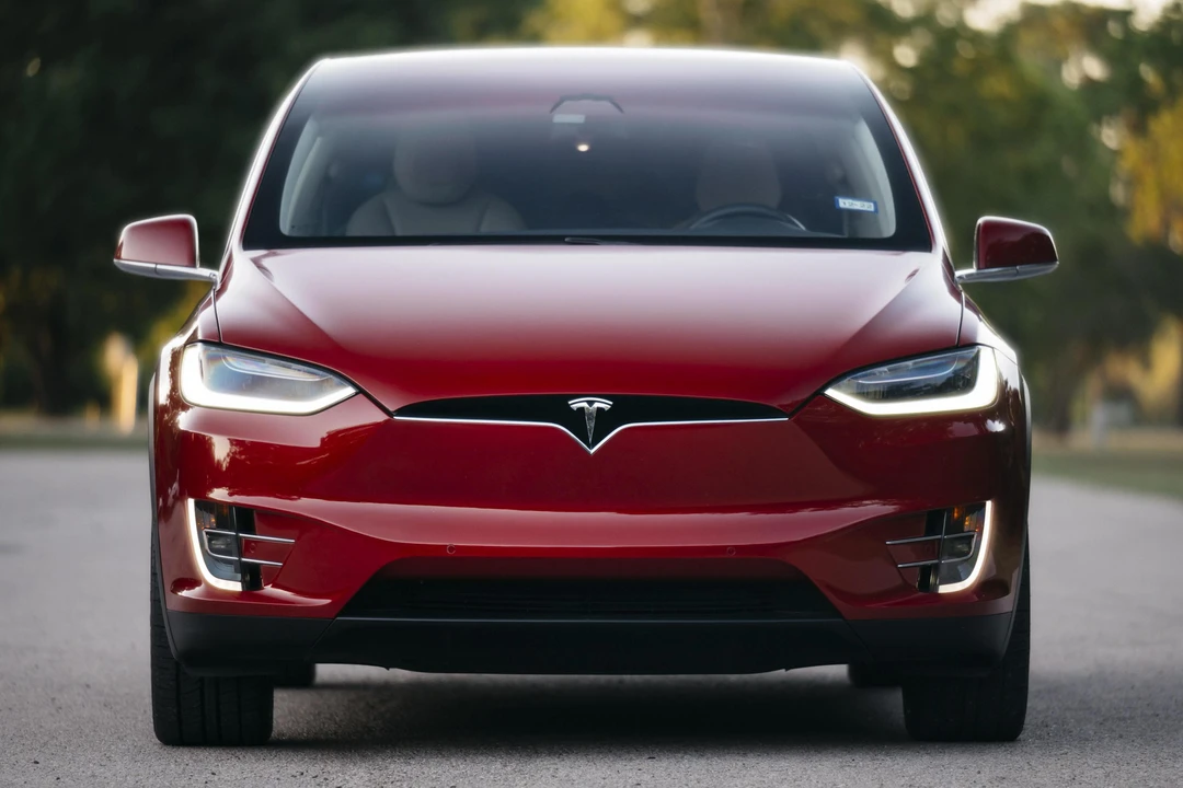 2017 Tesla Model X - Image 2 of 31