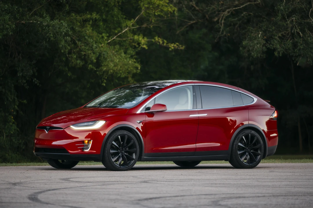 2017 Tesla Model X - Image 8 of 31