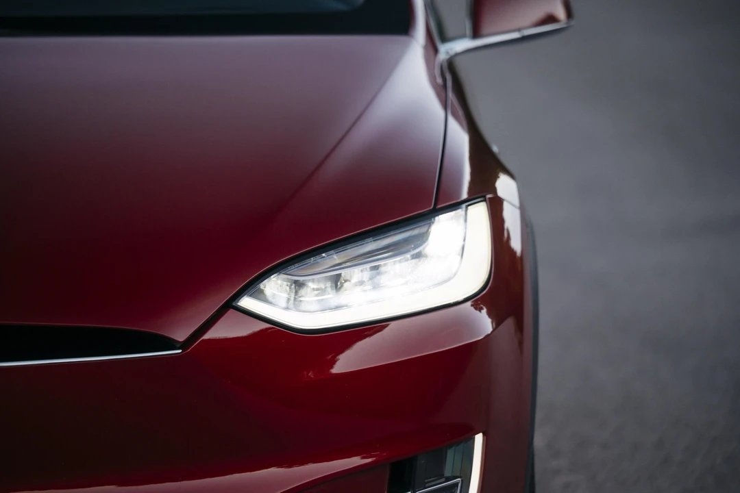 2017 Tesla Model X - Image 29 of 31