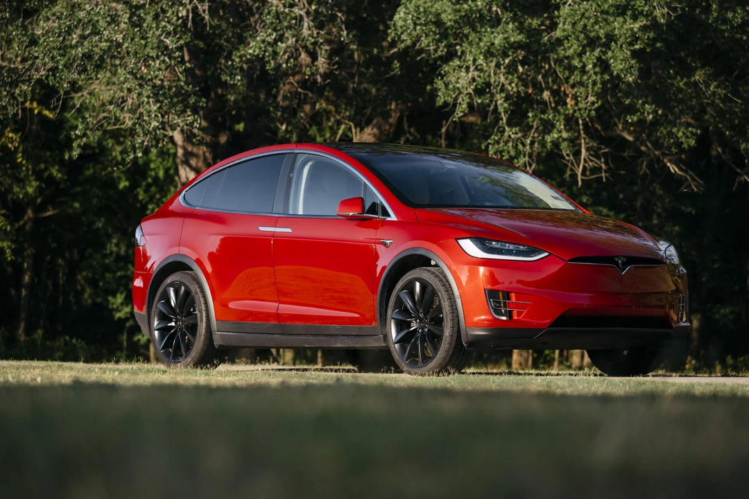 2017 Tesla Model X - Image 16 of 31